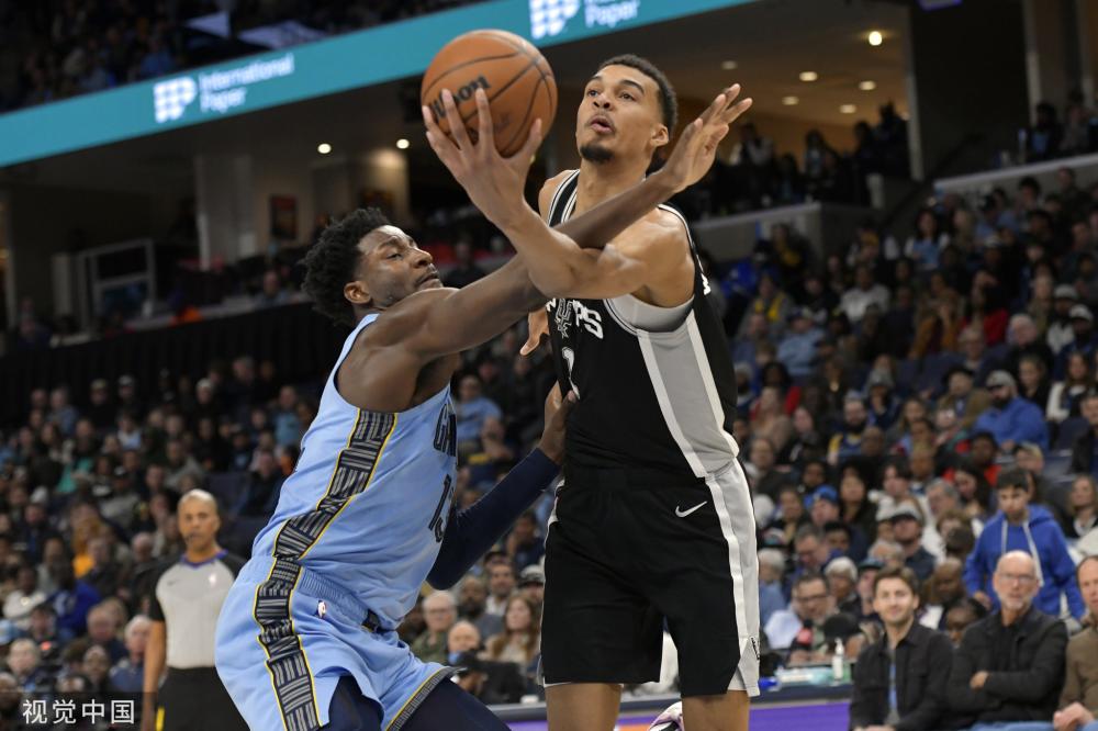 凭借保罗 凭借保罗